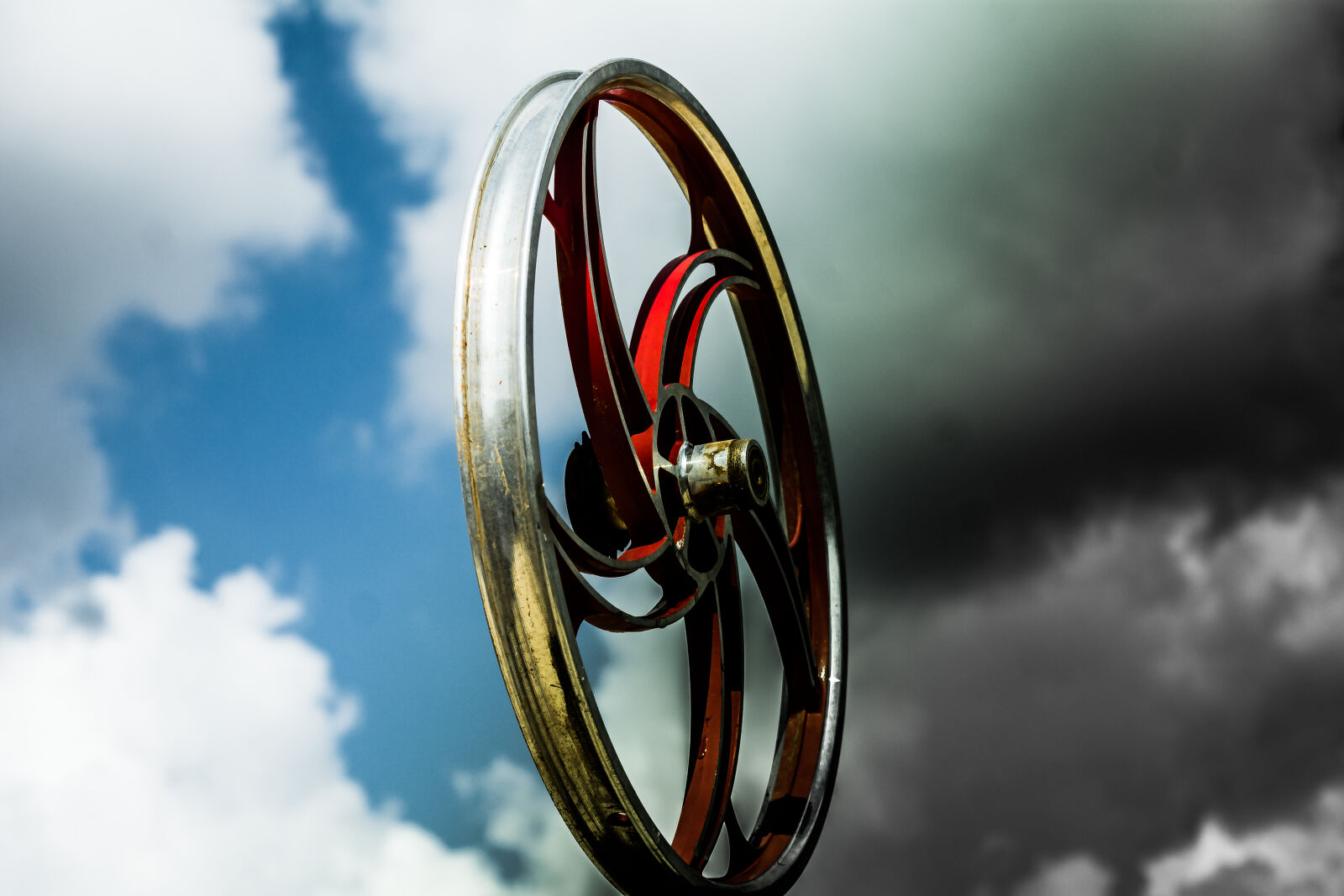 Nikon D5200 sample photo. Alloy, antique, art, bright photography