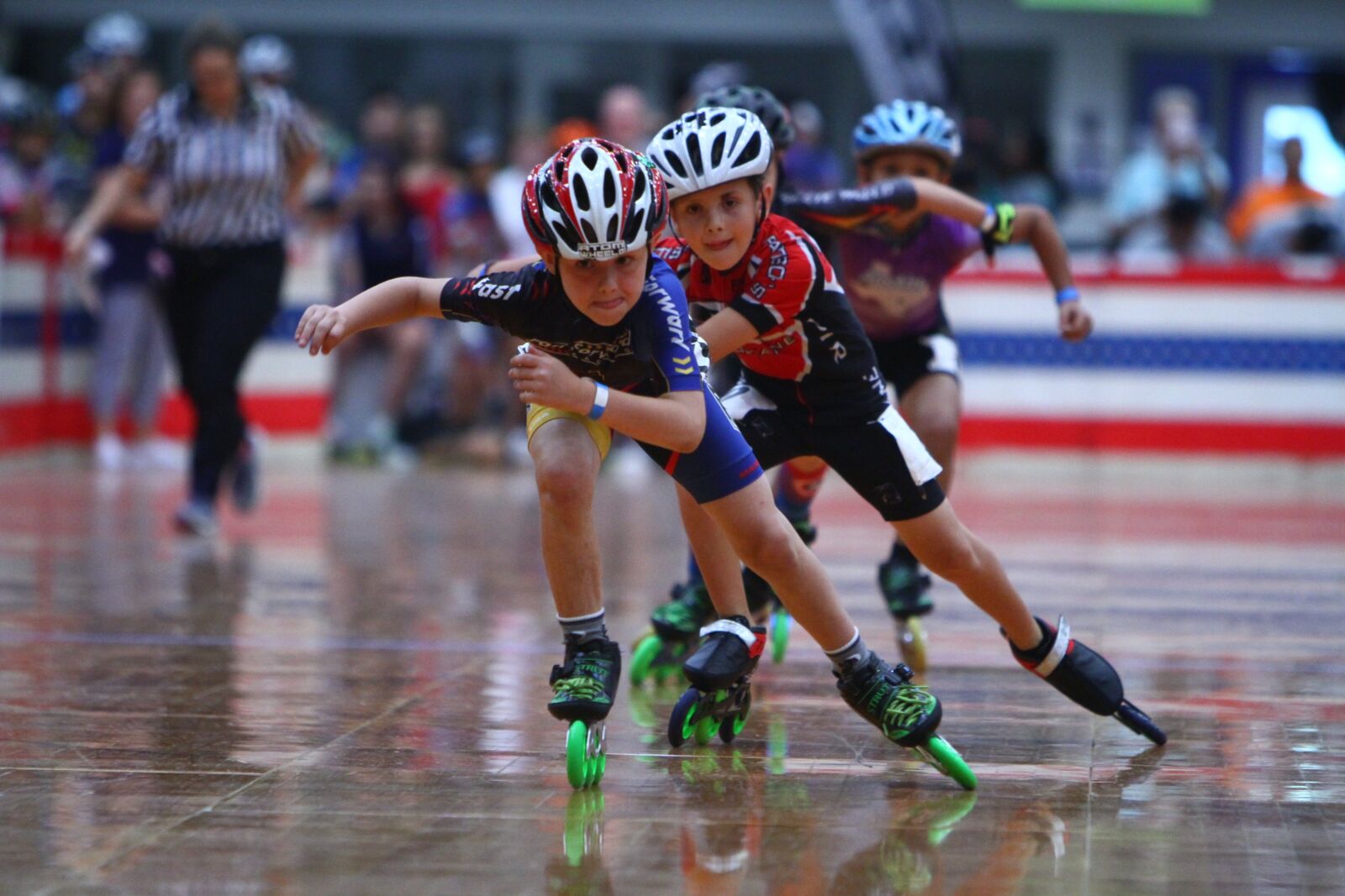 Canon EF 70-200mm F2.8L IS USM sample photo. Inline speed skating, roller photography