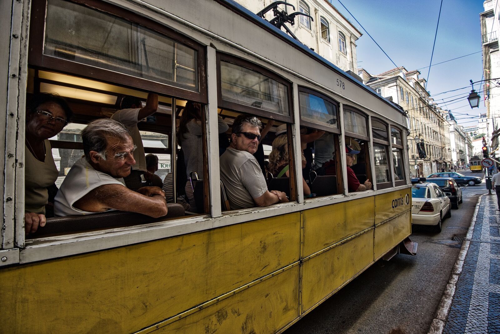 Nikon D800 sample photo. Portugal, tramway, classic photography