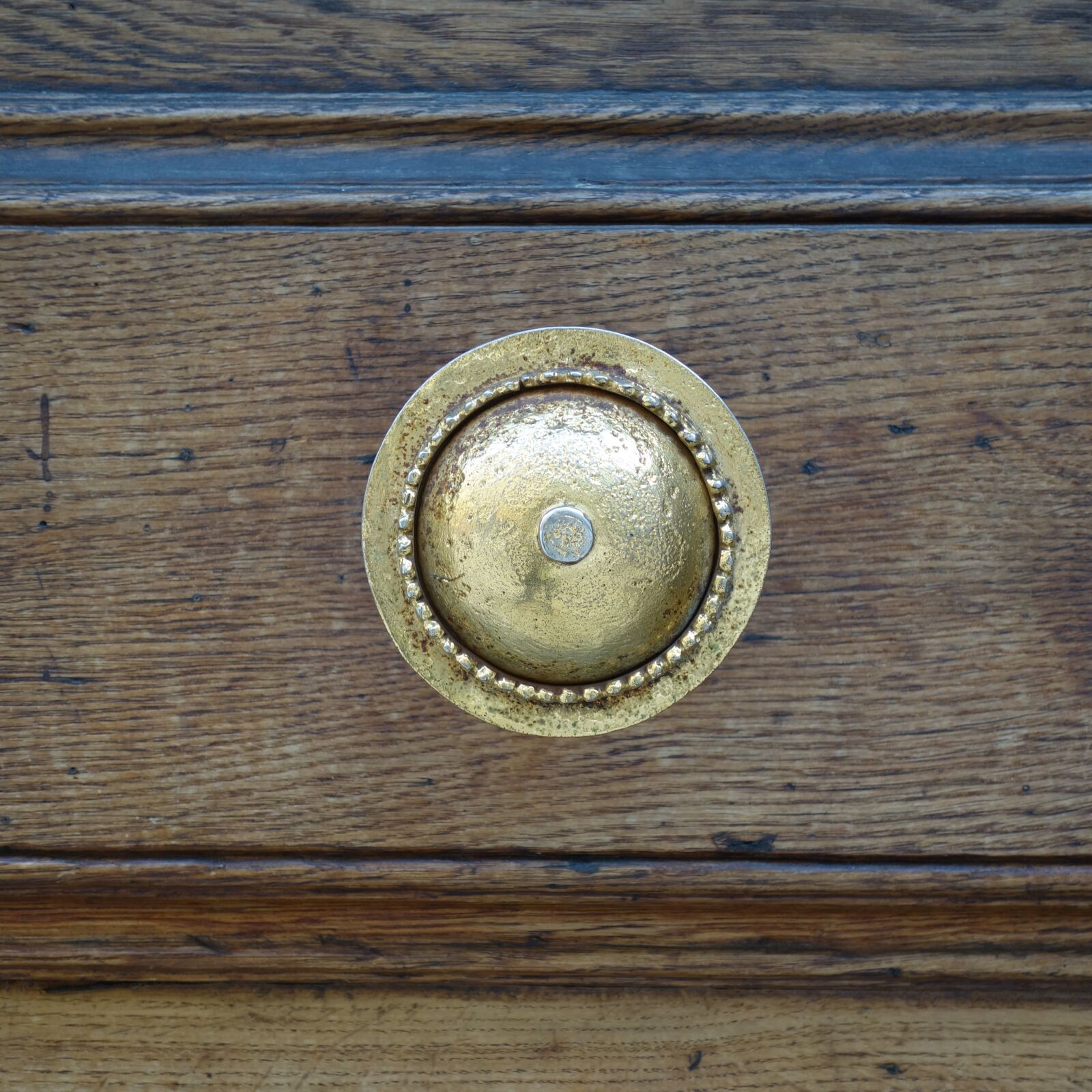 Sony Cyber-shot DSC-RX100 II sample photo. Fitting, door, bronze photography