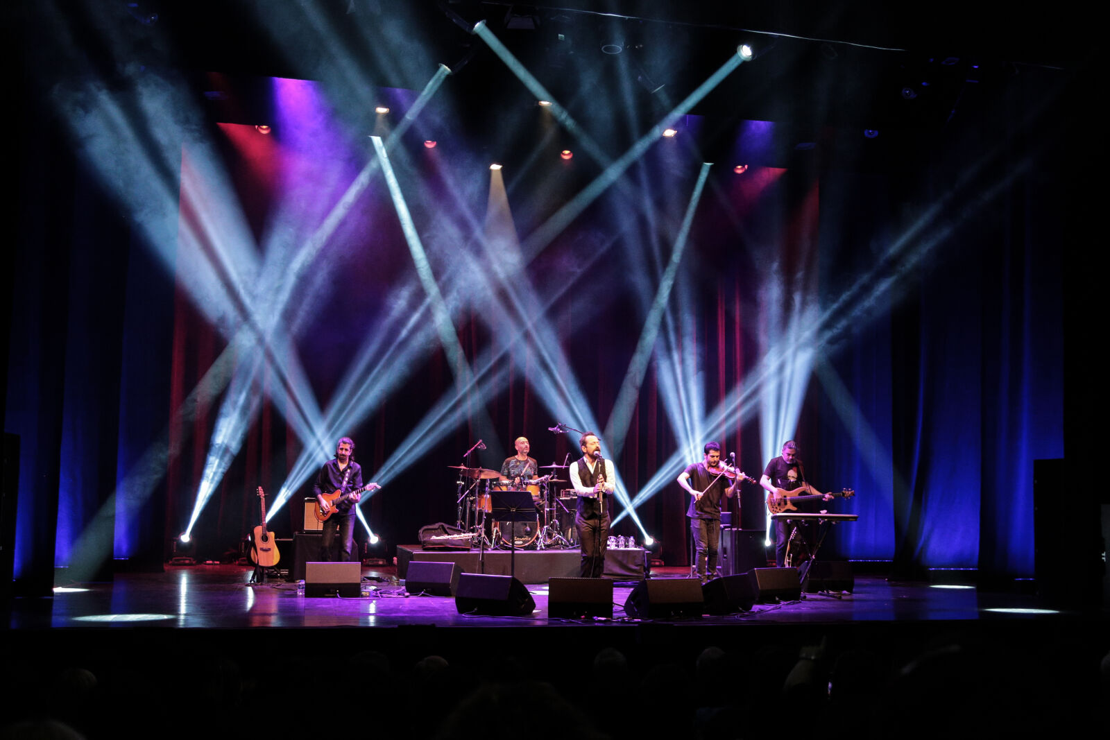 Canon EF 24-105mm F4L IS USM sample photo. Concert, band photography