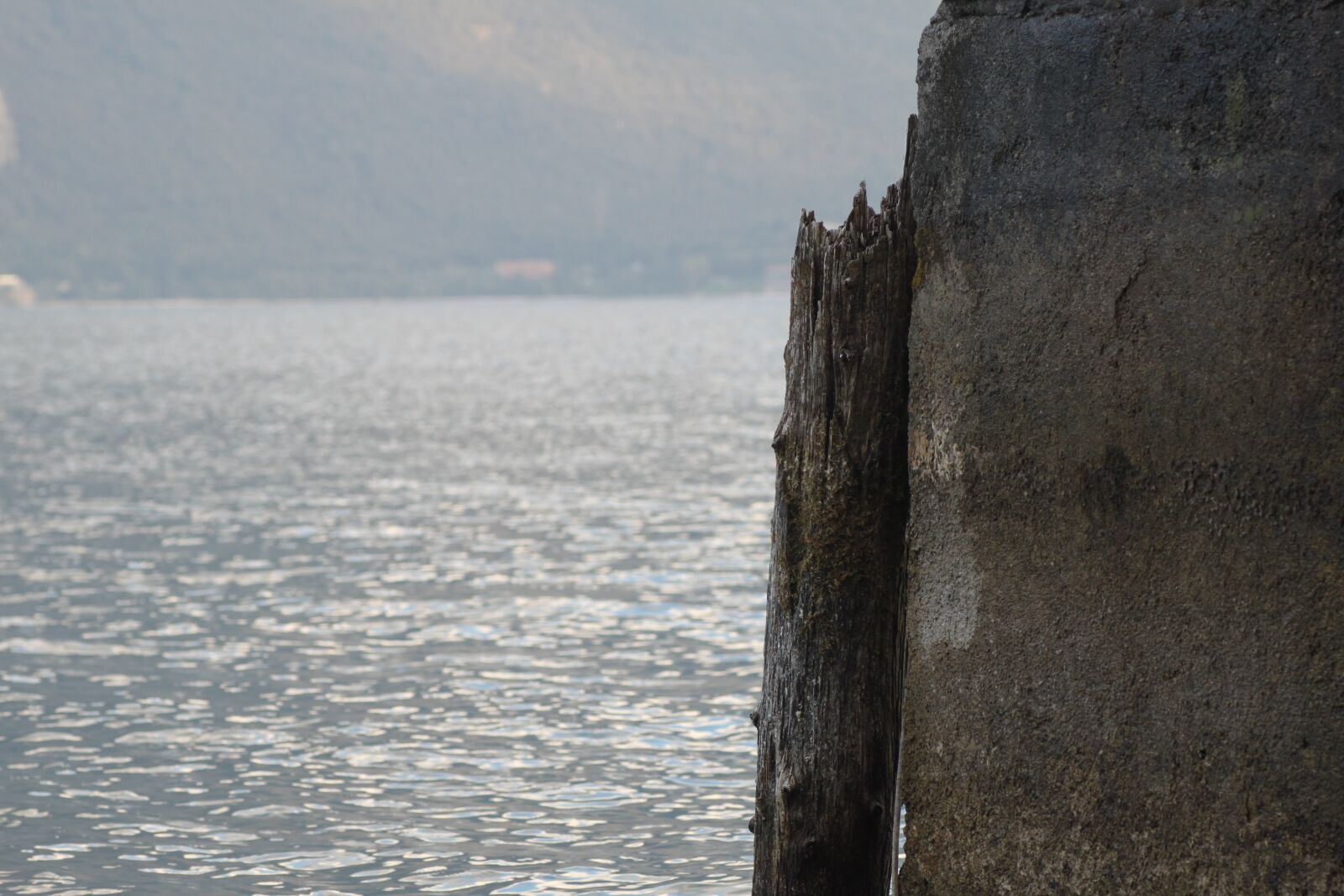 Canon EOS 500D (EOS Rebel T1i / EOS Kiss X3) sample photo. Lake, port, bollard photography