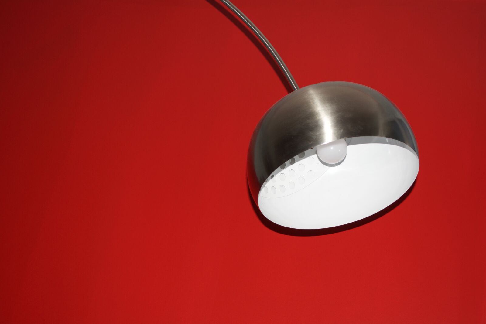Nikon D5200 sample photo. Lamp, chrome, modern photography