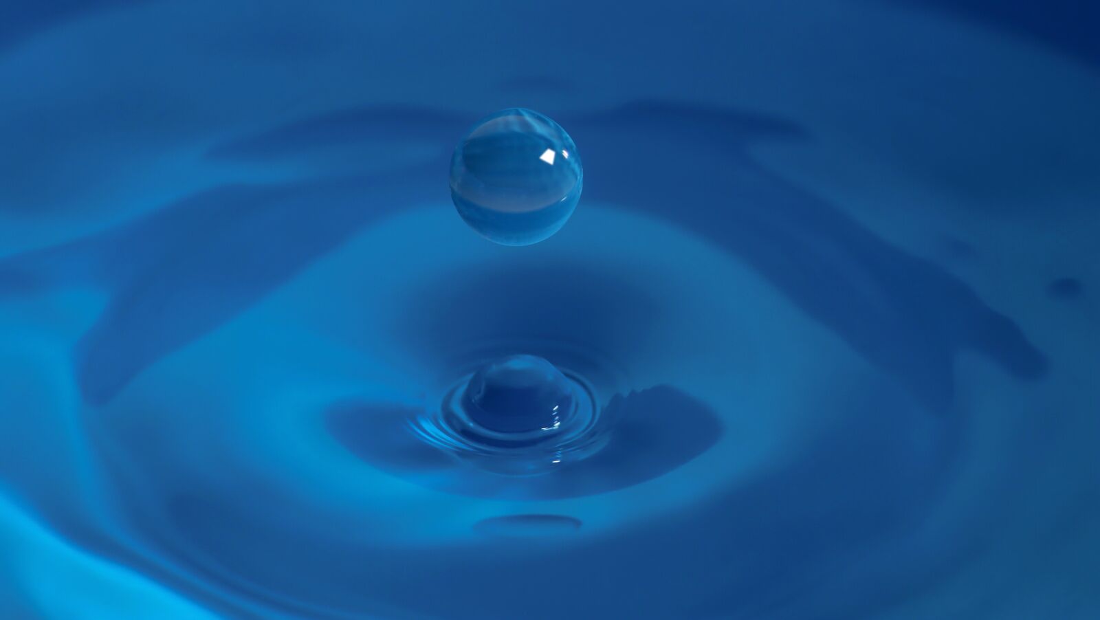 Canon EOS 600D (Rebel EOS T3i / EOS Kiss X5) sample photo. Water, drop of water photography