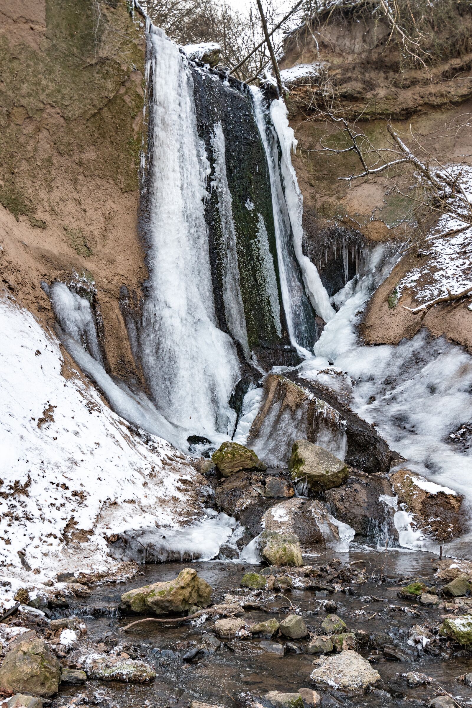 Nikon D5500 + Tamron SP 15-30mm F2.8 Di VC USD sample photo. Waterfall, frozen waterfall, icefall photography