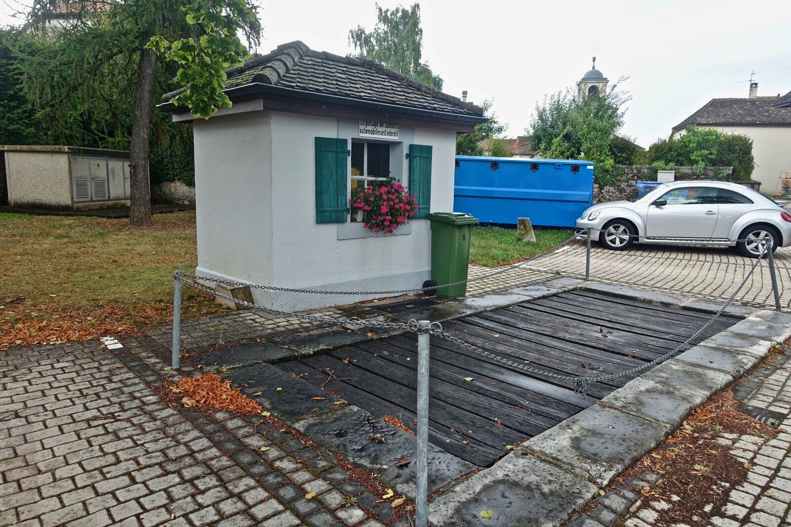 Sony Cyber-shot DSC-RX100 III sample photo. Weigh bridge, safety, caution photography