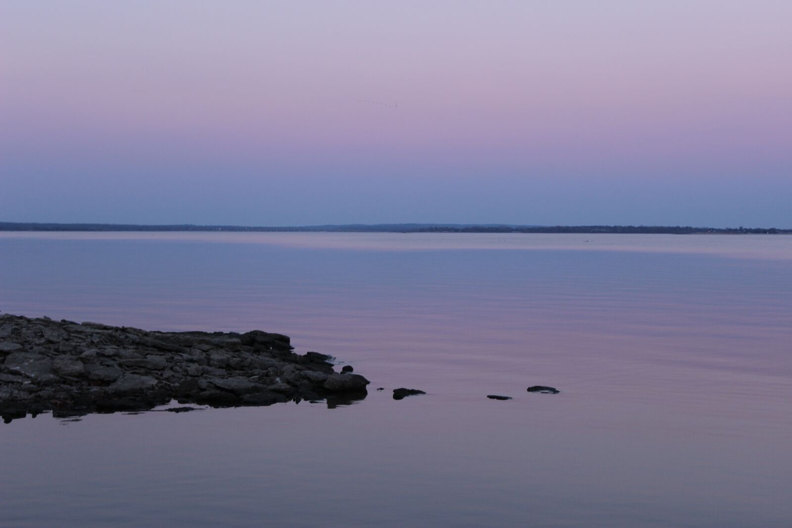 Canon EOS 600D (Rebel EOS T3i / EOS Kiss X5) sample photo. Sunset, lake, blue photography