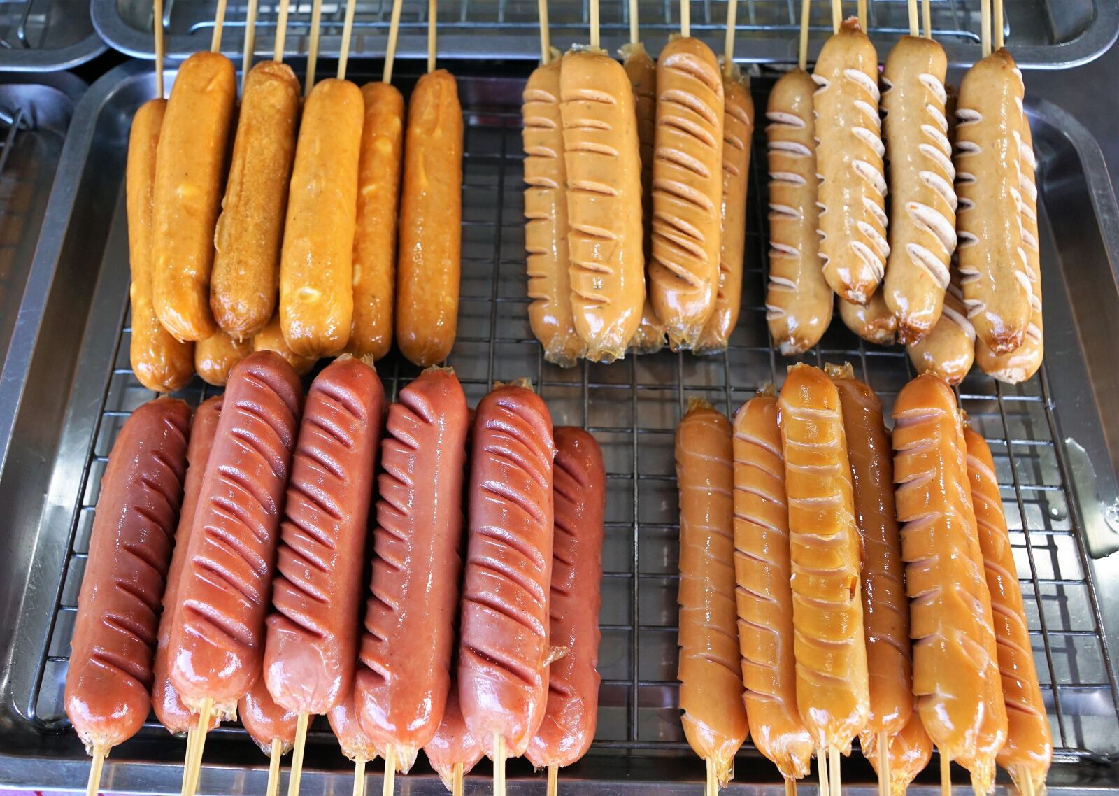 Sony ILCA-77M2 + Sony DT 16-50mm F2.8 SSM sample photo. Food, sausage, barbecue photography