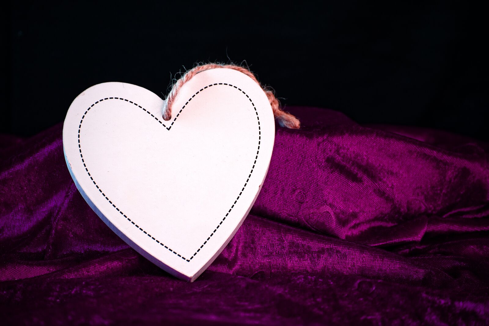 Nikon D7200 sample photo. Heart, greeting, love photography