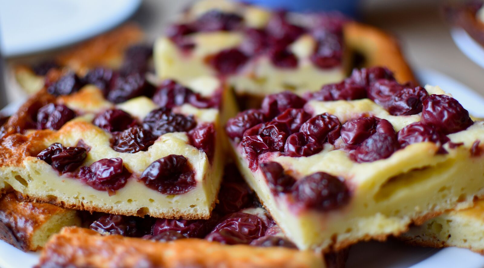 Nikon D5600 sample photo. Cake, eat, cherry cake photography