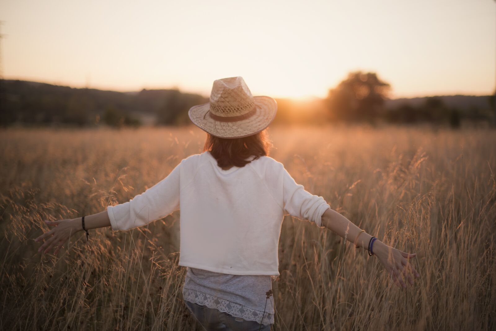 Nikon D750 sample photo. Sunset, woman, freedom photography