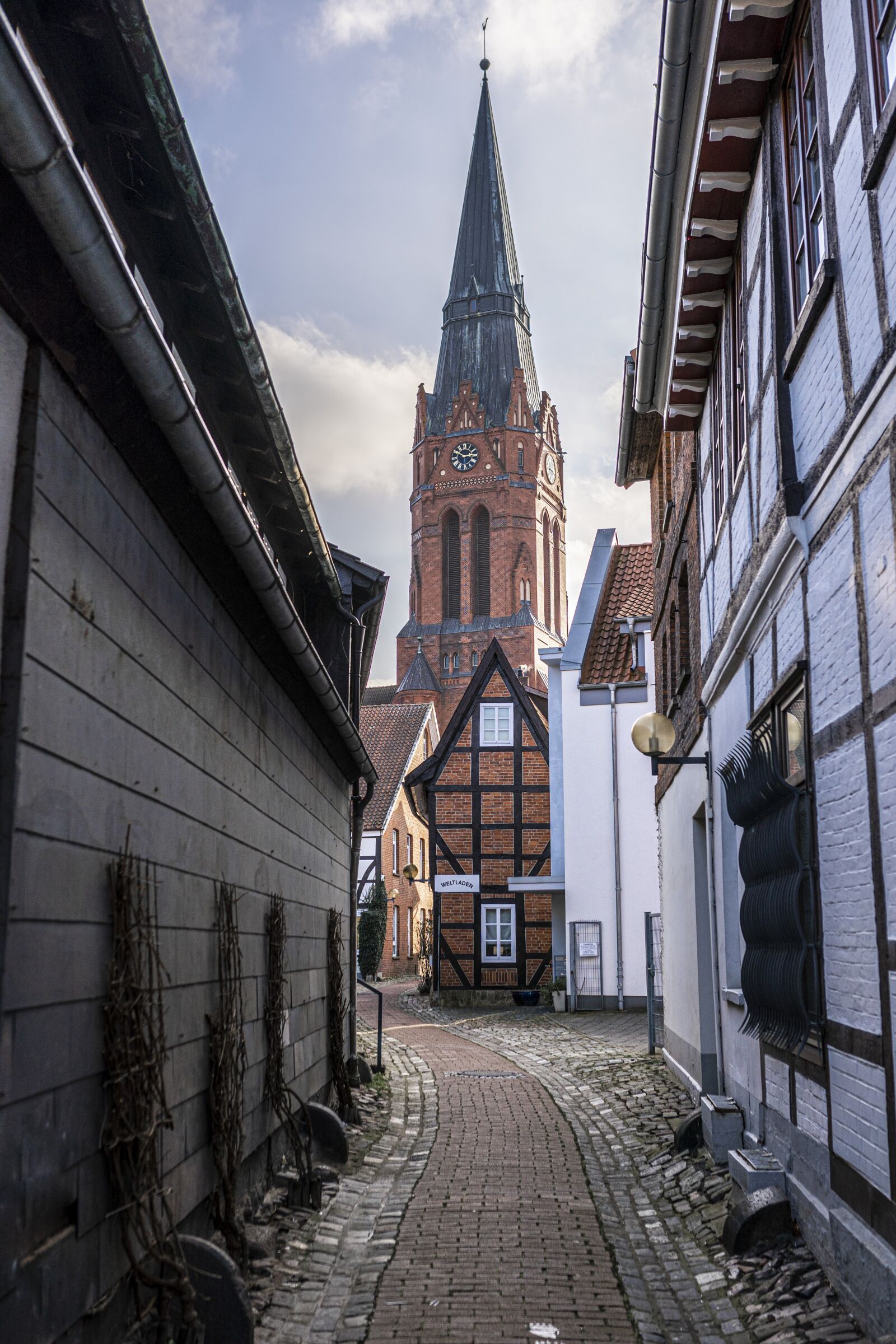 Sony a7 III sample photo. Nienburg, weser, church photography