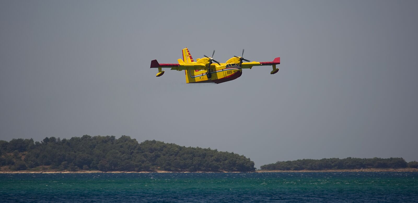 Nikon D5200 sample photo. Aircraft, sea, fire photography