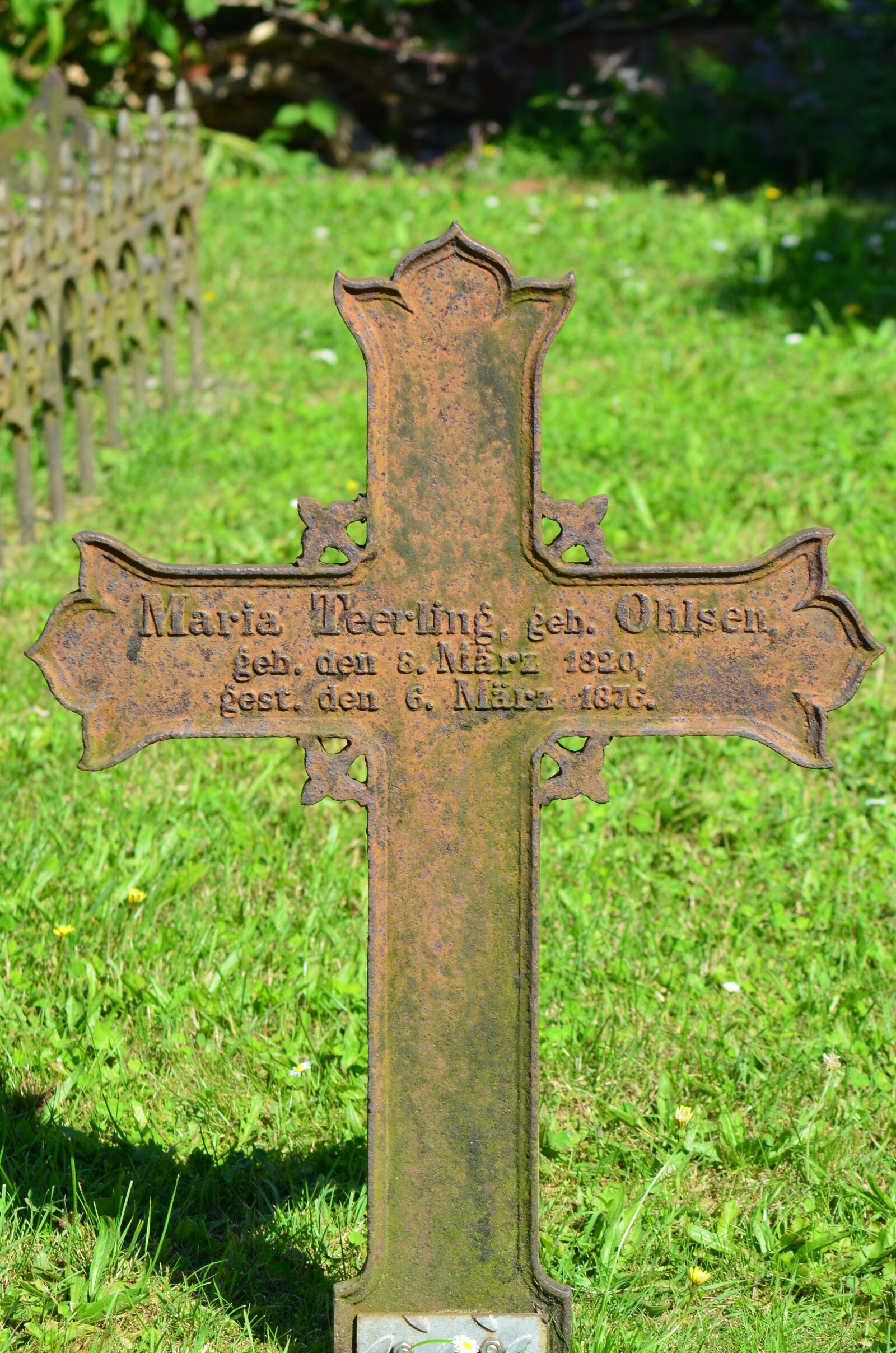 Nikon D5100 sample photo. Borkum, cemetery, tombstone photography