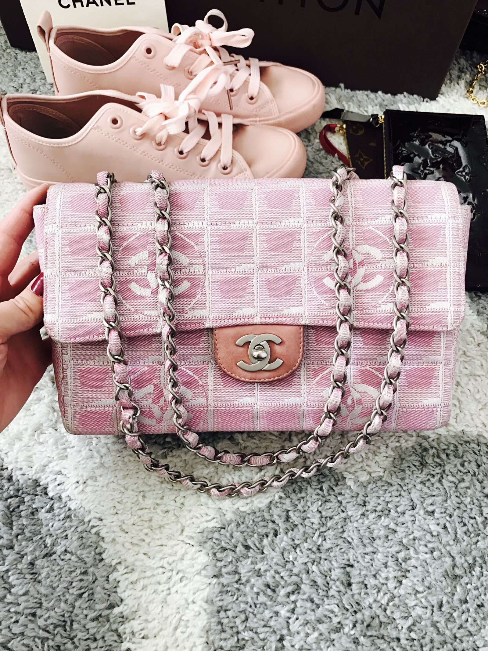Apple iPhone 7 Plus sample photo. Fashion, luxury, photography, pink photography