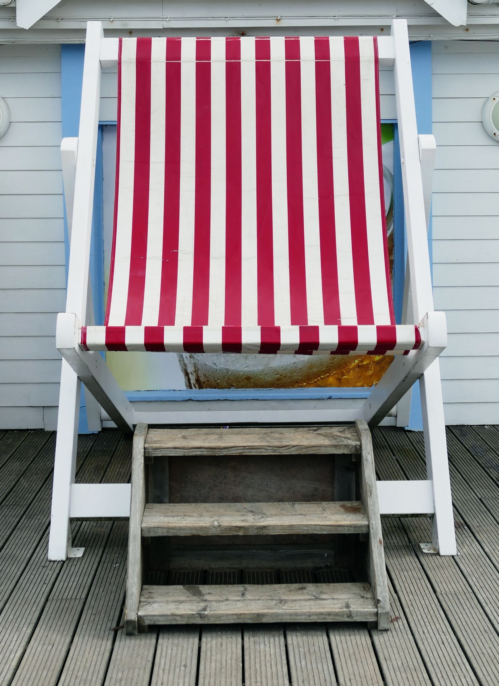 Panasonic Lumix DMC-FZ1000 sample photo. Beach, deck chair, chair photography