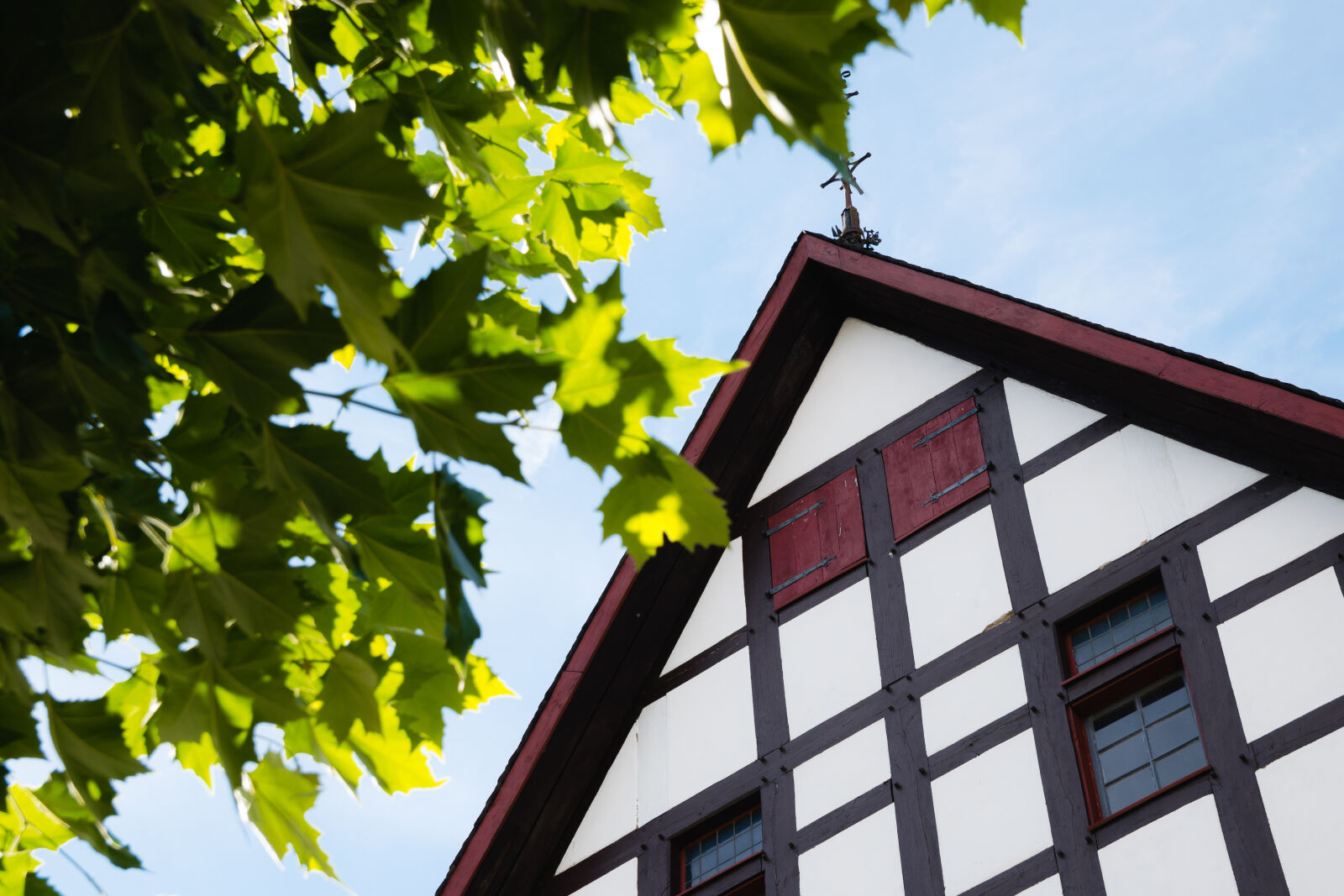 Sigma 17-50mm F2.8 EX DC OS HSM sample photo. Architecture, building, city, daytime photography