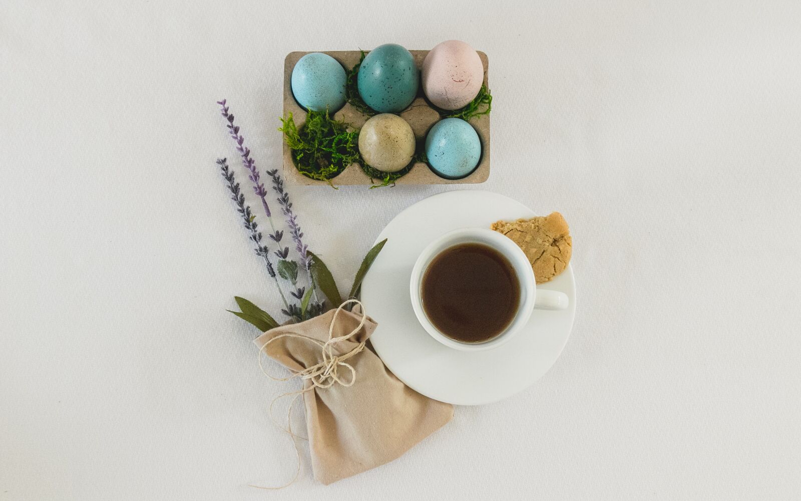 Canon EOS 80D sample photo. Easter, colored eggs, spring photography