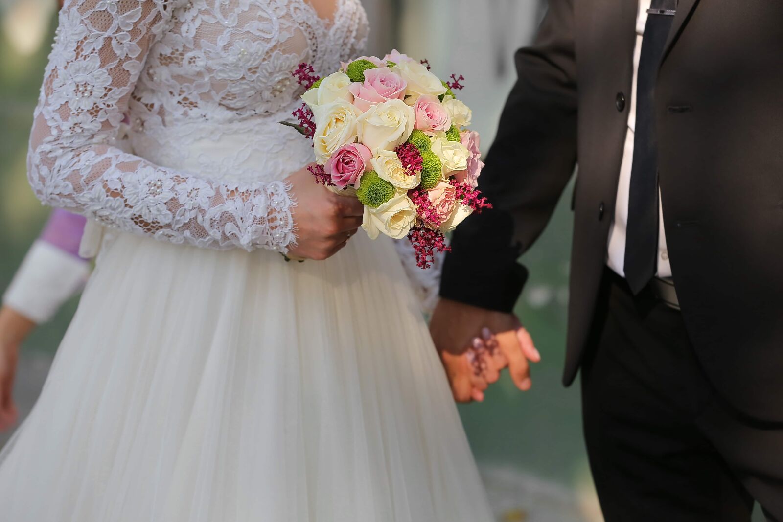 Canon EOS 5D Mark III sample photo. Wedding, wedding bouquet, wedding photography