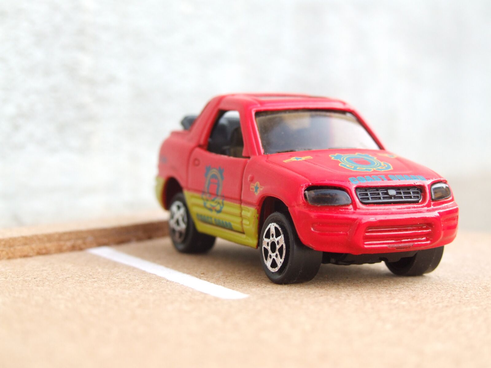 Fujifilm FinePix S9600 sample photo. Car, red, toy photography