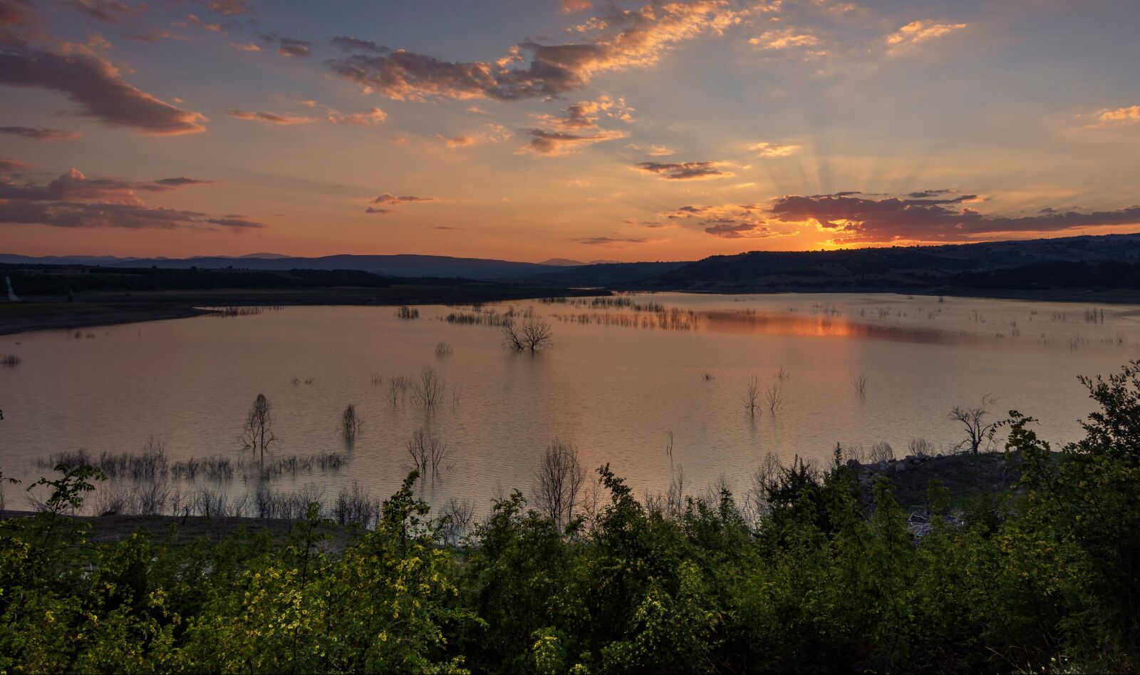 Tokina AT-X Pro 11-16mm F2.8 DX II sample photo. Lake, sunset, water photography
