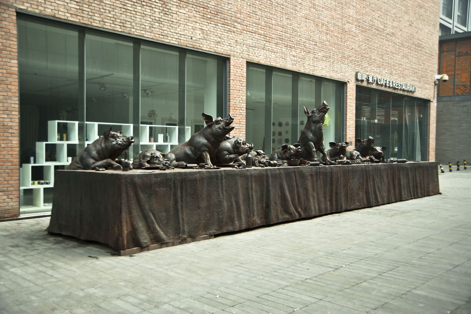 Nikon D700 sample photo. Art, pigs, table photography