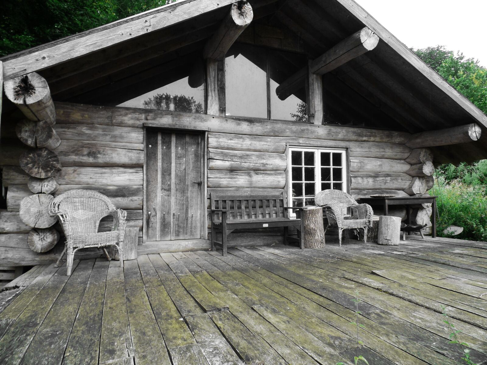 Samsung WB350F/WB351F/WB352F sample photo. House, log cabin, woodhouse photography