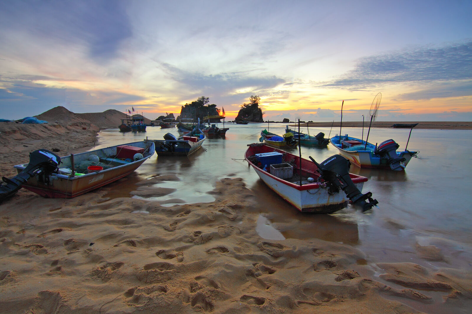 Canon EOS 50D sample photo. Boat, hobby, kemasik, sunrise photography