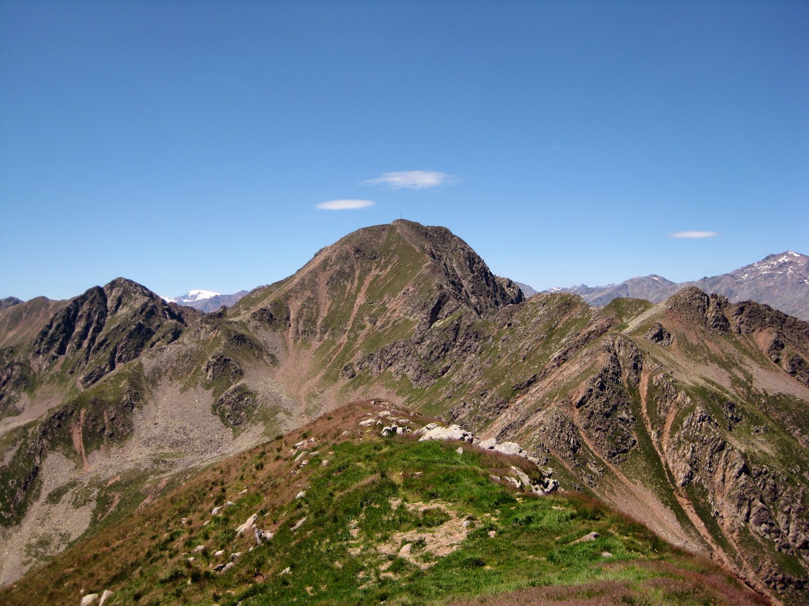 Canon PowerShot SD1100 IS (Digital IXUS 80 IS / IXY Digital 20 IS) sample photo. Italy, landscape, scenic photography