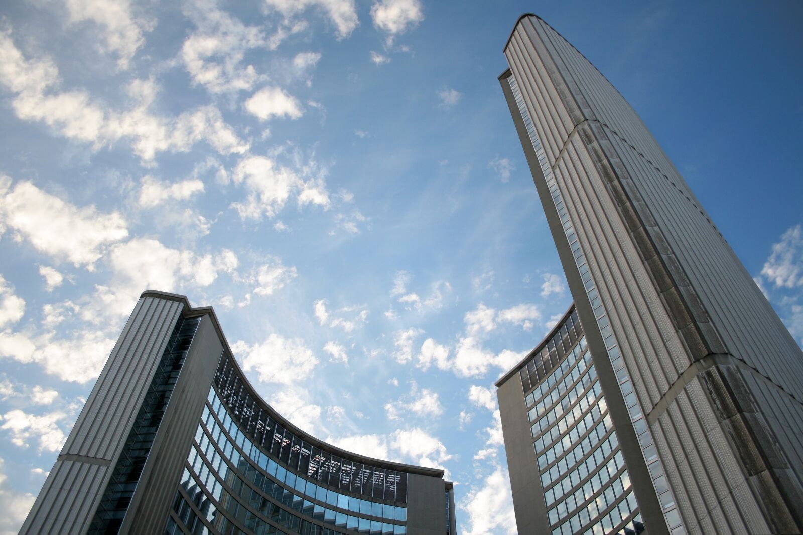 Canon EOS 20D sample photo. Toronto, city hall, skies photography