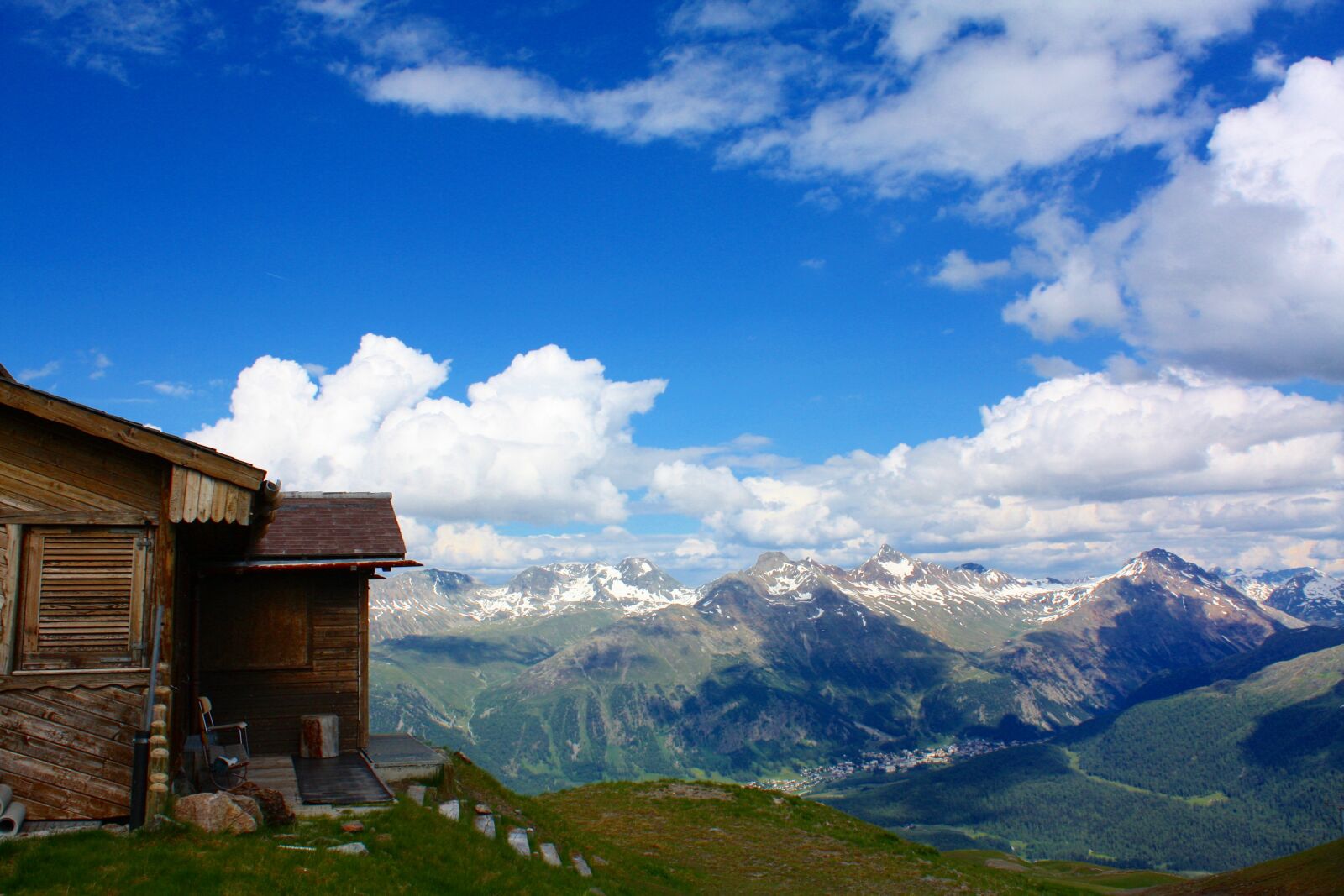 Canon EOS 450D (EOS Rebel XSi / EOS Kiss X2) sample photo. Chalet, engadin, switzerland photography