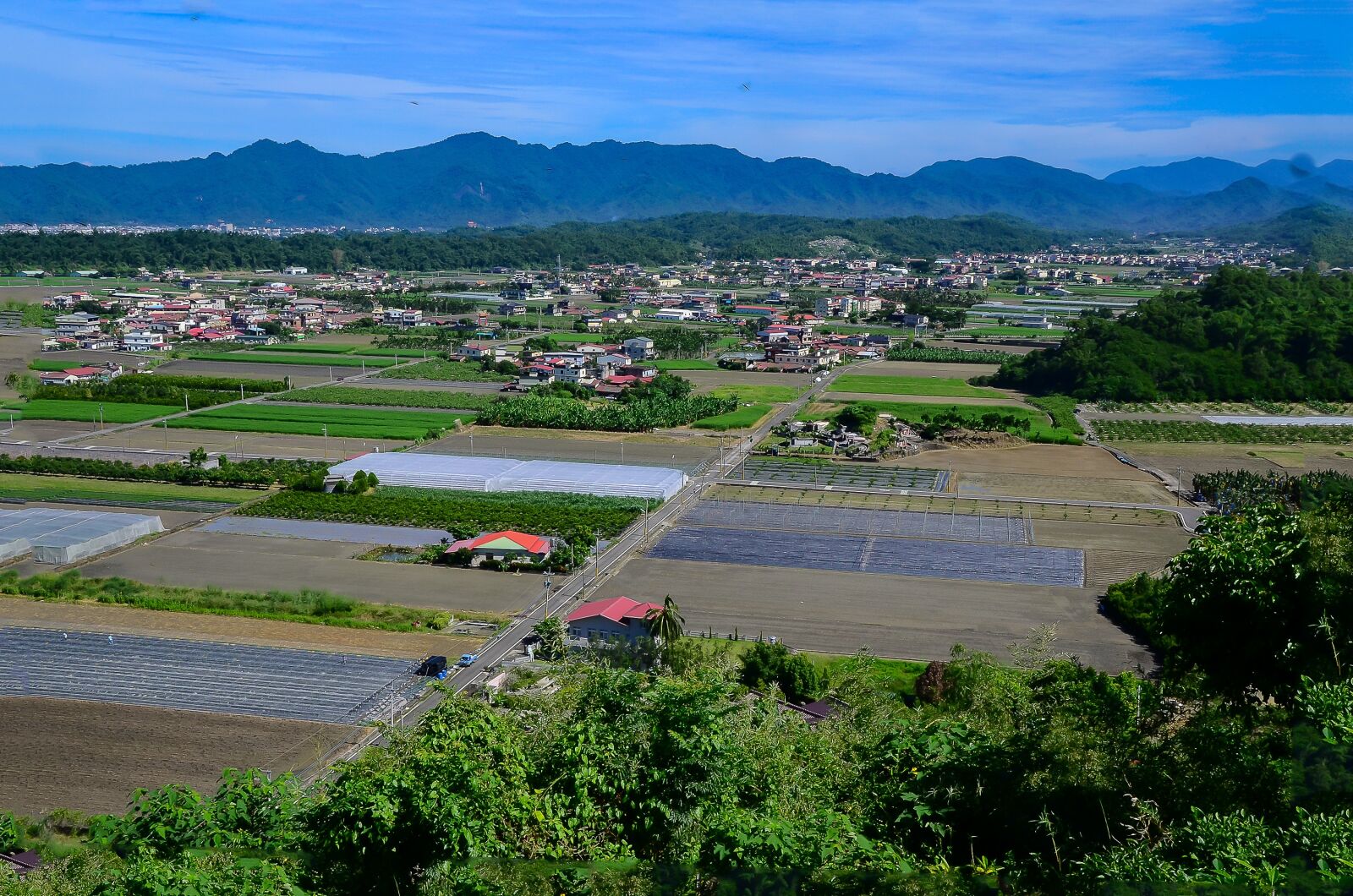 Nikon D7000 sample photo. Mountain, blue day, trees photography