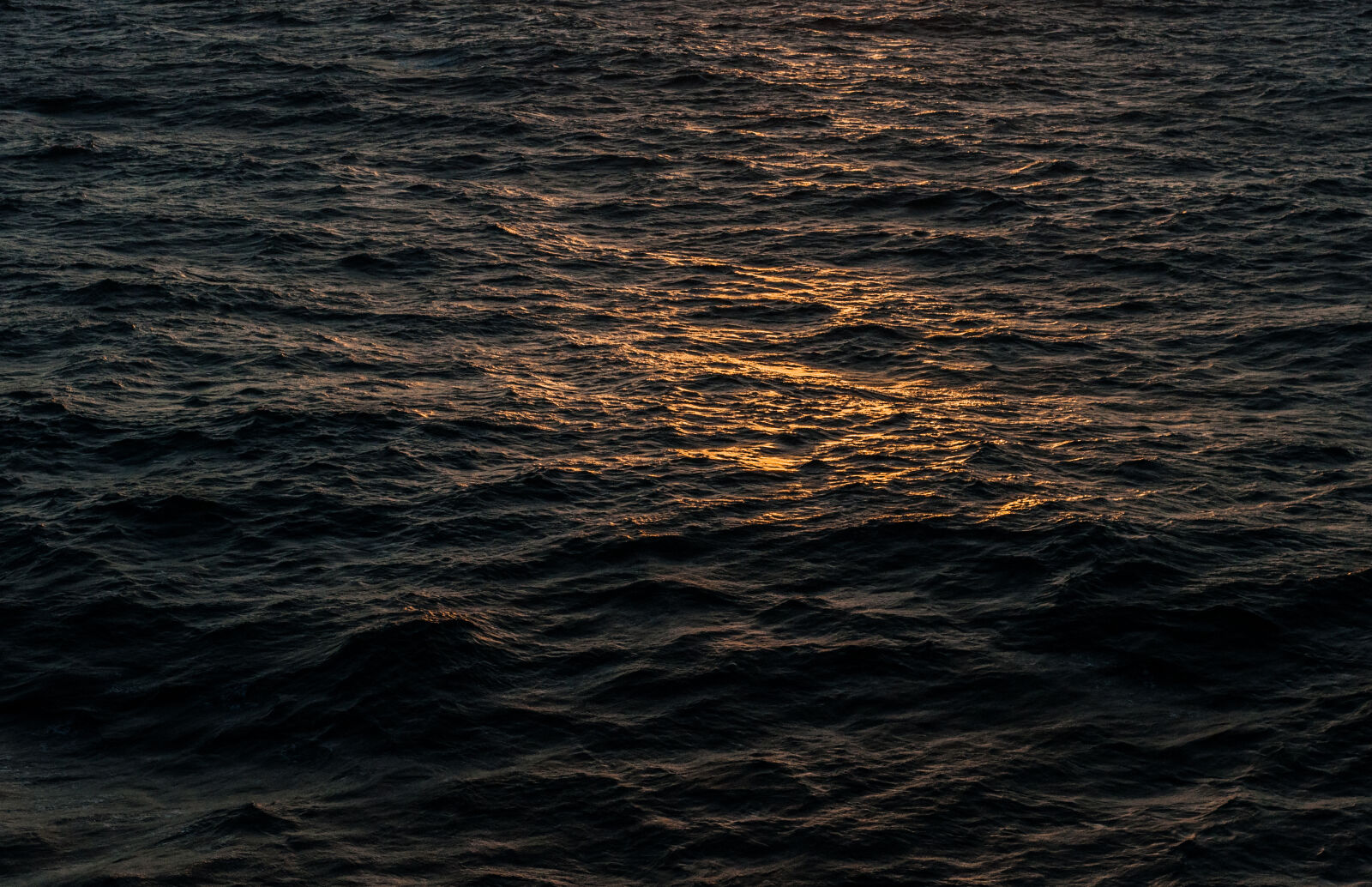 Nikon D90 + Nikon AF Nikkor 50mm F1.8D sample photo. Ocean, sunrise, water, waves photography