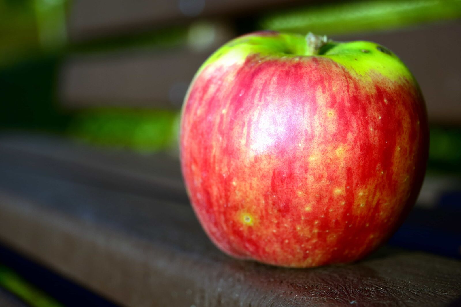 Nikon D3300 sample photo. Apple, fruit, food, delicious photography