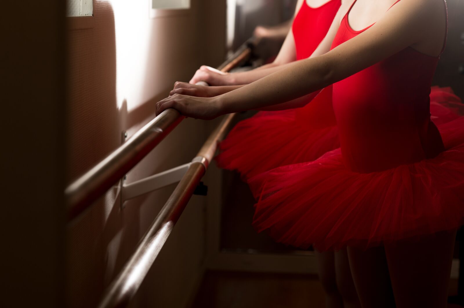 Nikon D4 sample photo. Bar, dancer, classic dance photography