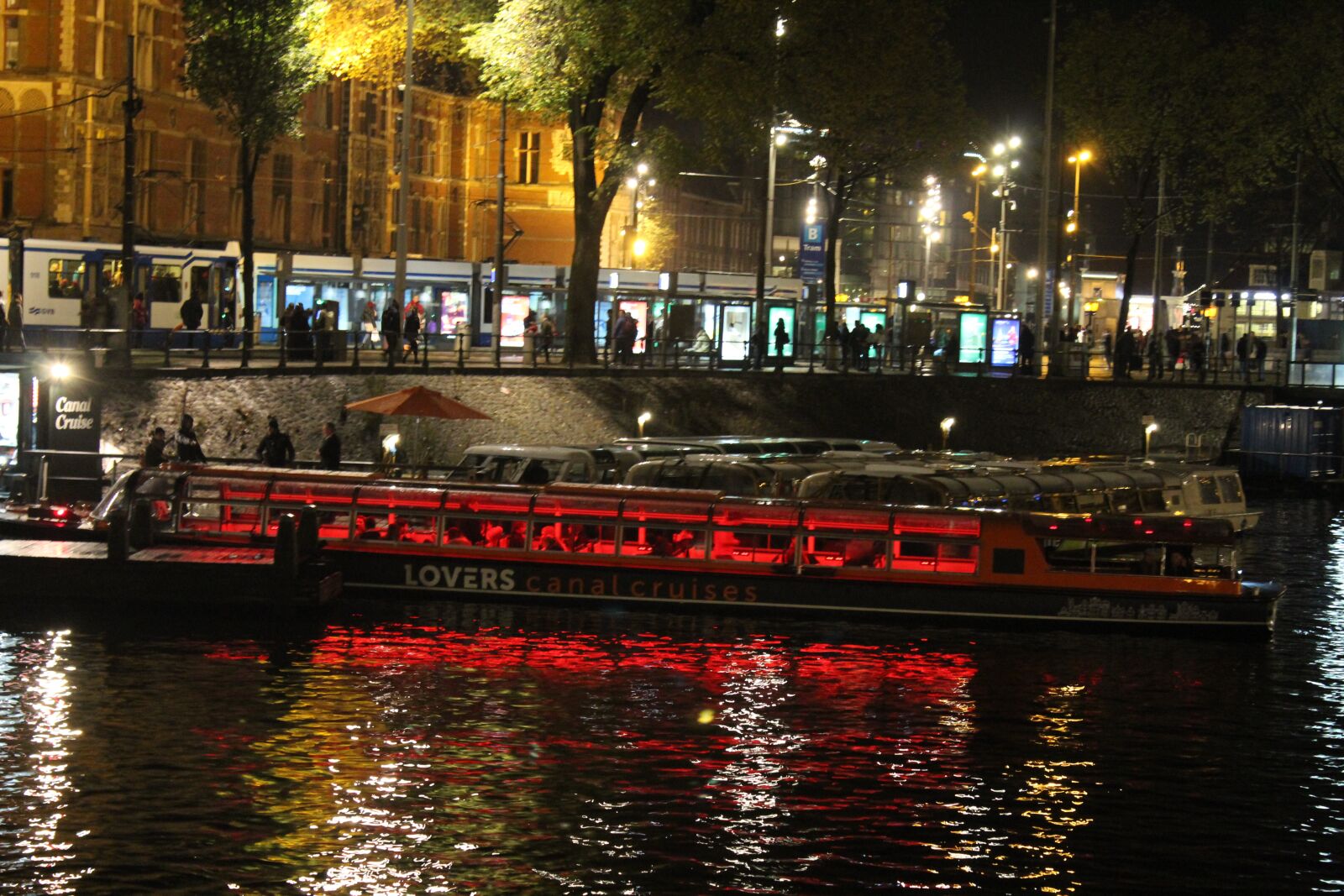 Canon EOS 1200D (EOS Rebel T5 / EOS Kiss X70 / EOS Hi) sample photo. Amsterdam, night, harbour photography