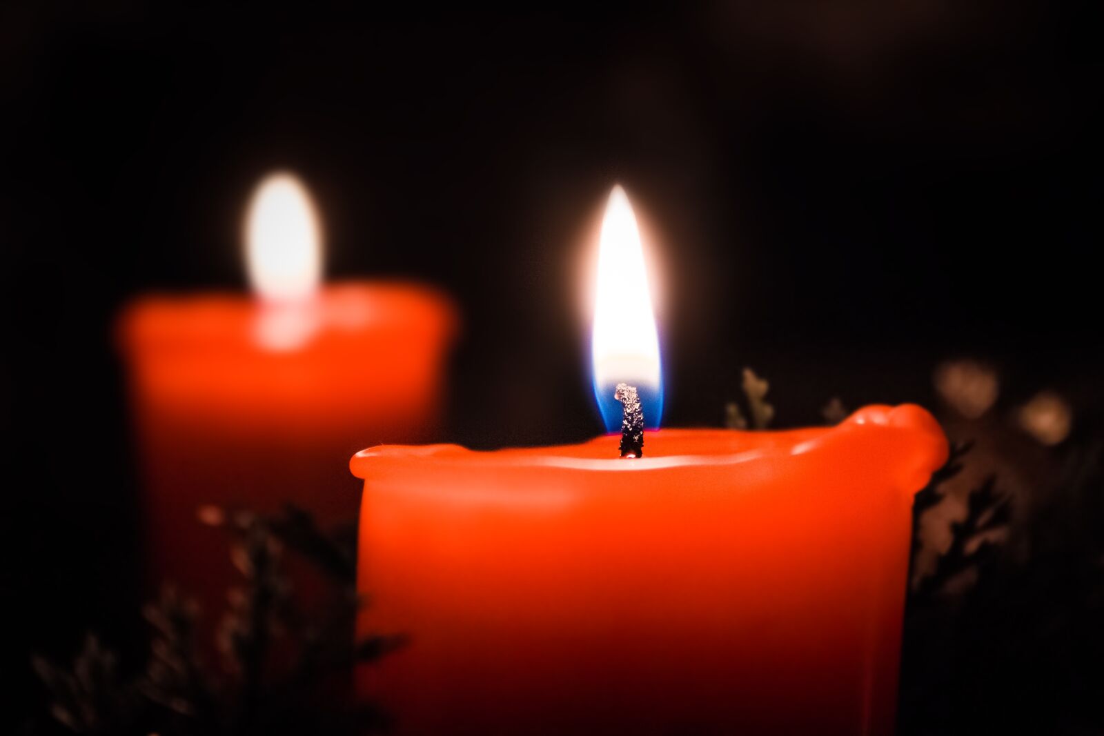 Canon EOS 600D (Rebel EOS T3i / EOS Kiss X5) + Canon EF-S 18-55mm F3.5-5.6 II sample photo. Candle, advent, christmas photography
