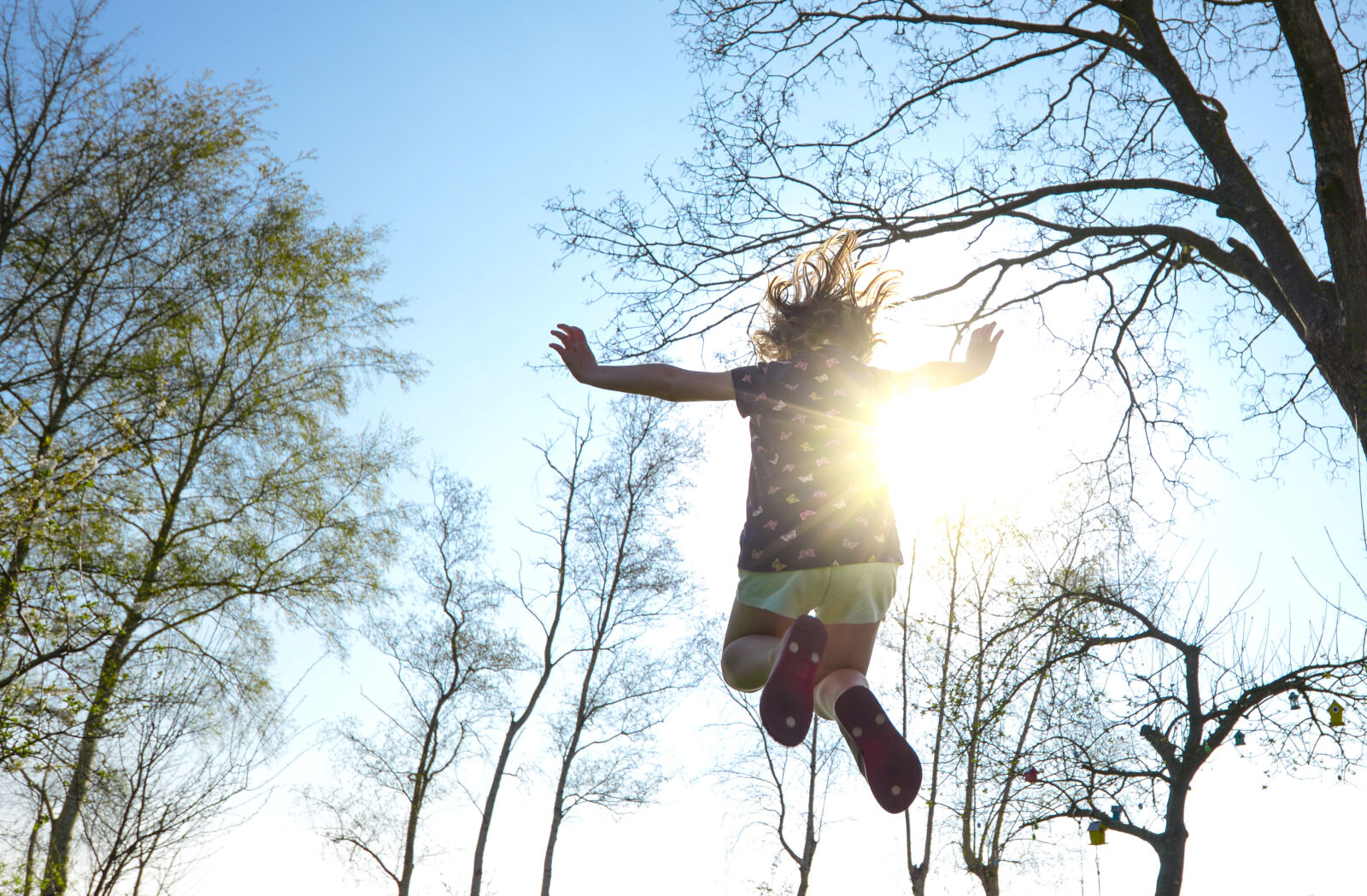 Nikon AF-S Nikkor 18-35mm F3.5-4.5G ED sample photo. Demale, fun, girl, jump photography