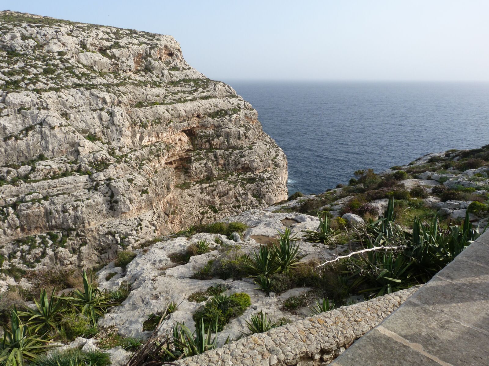 Panasonic Lumix DMC-FZ40 (Lumix DMC-FZ45) sample photo. Malta, sea, rocks photography
