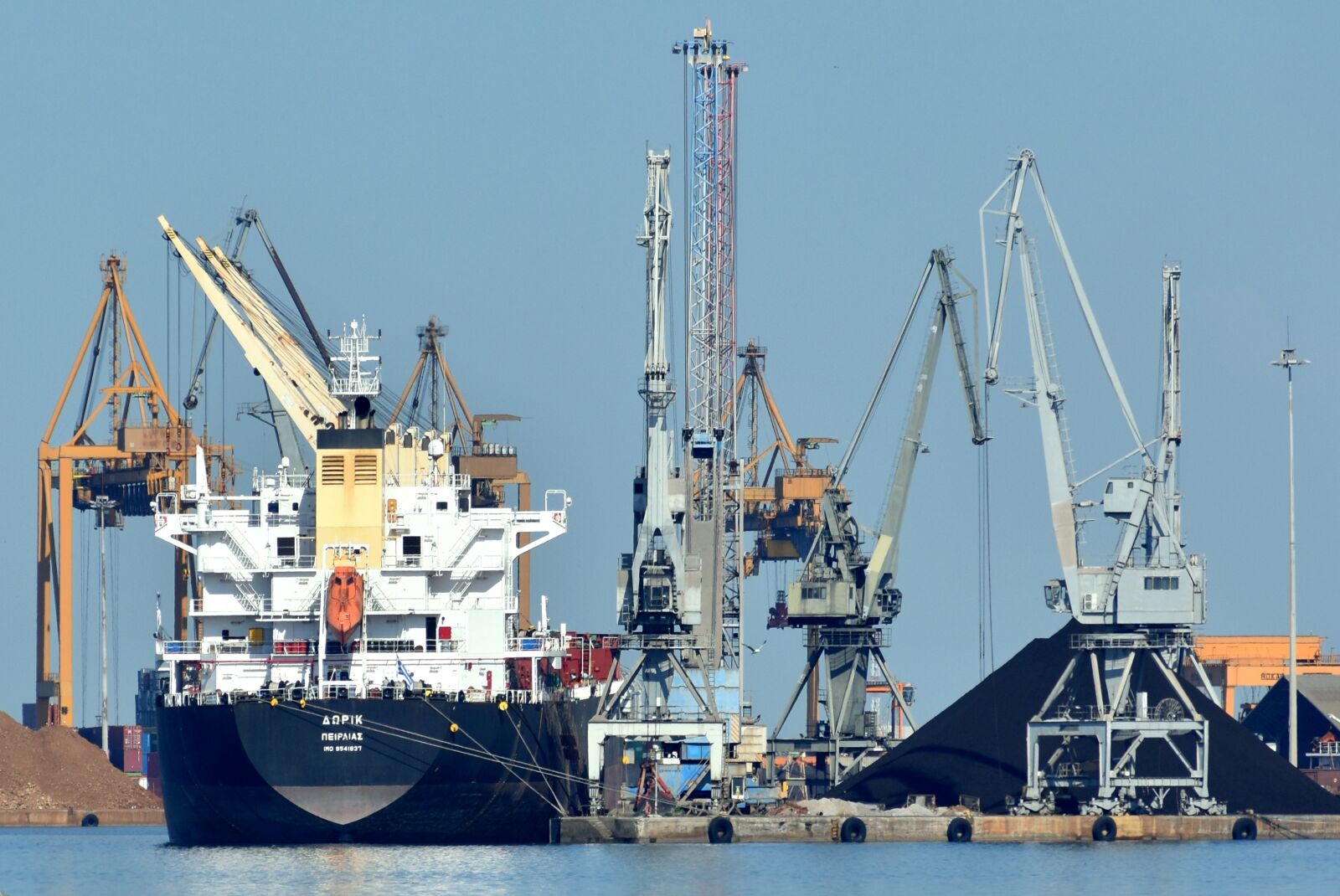 Nikon D3500 sample photo. Port, ship, shipping photography