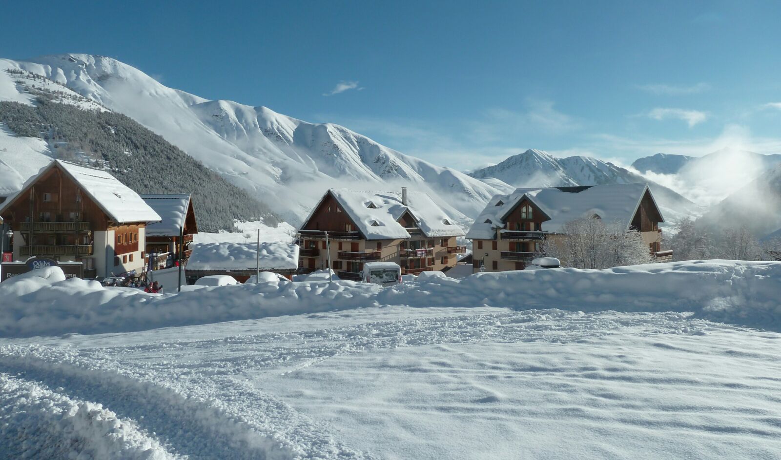Panasonic Lumix DMC-ZS5 (Lumix DMC-TZ8) sample photo. Village, mountain, winter photography