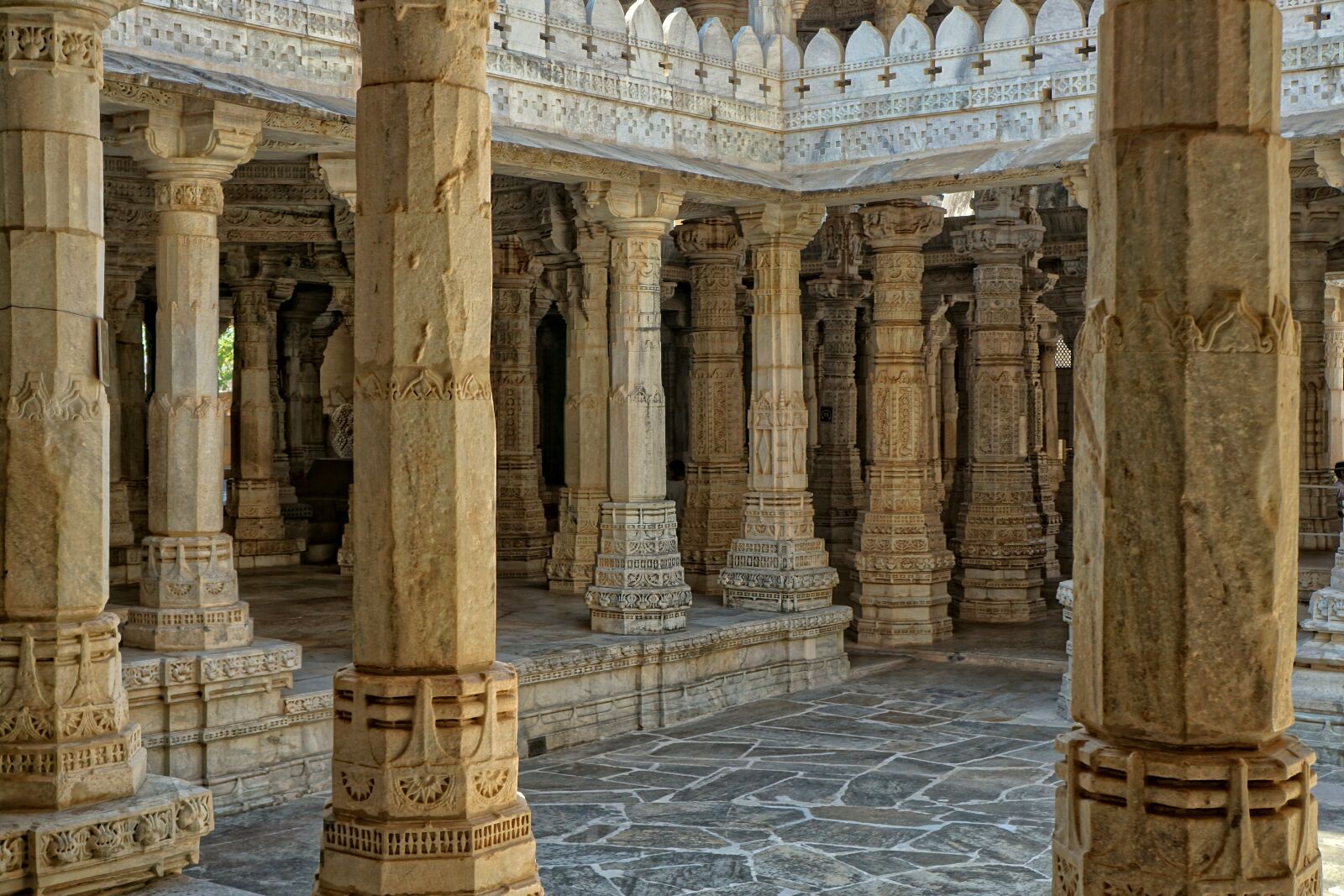 Sony a6000 + Sony E 18-55mm F3.5-5.6 OSS sample photo. Jain temple, chaumukkha mandir photography