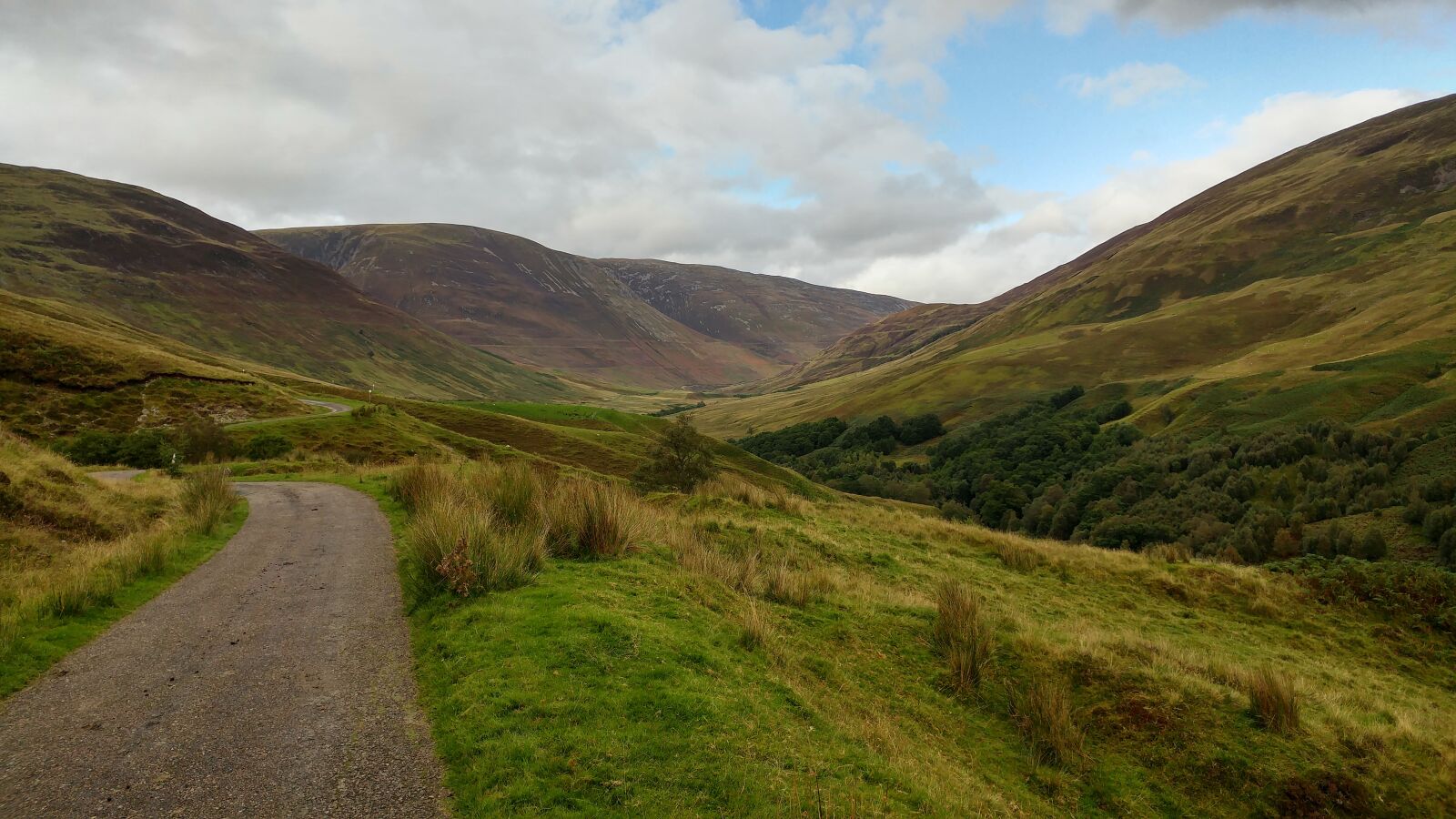 LG G5 sample photo. Valley, winding road, scotland photography