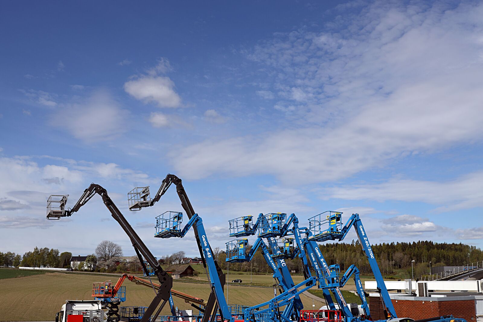 Canon EOS R sample photo. Hoist, sky, crane photography