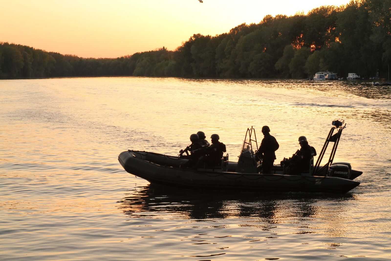 Canon EOS 7D sample photo. Regent, regiment, patrol boat photography