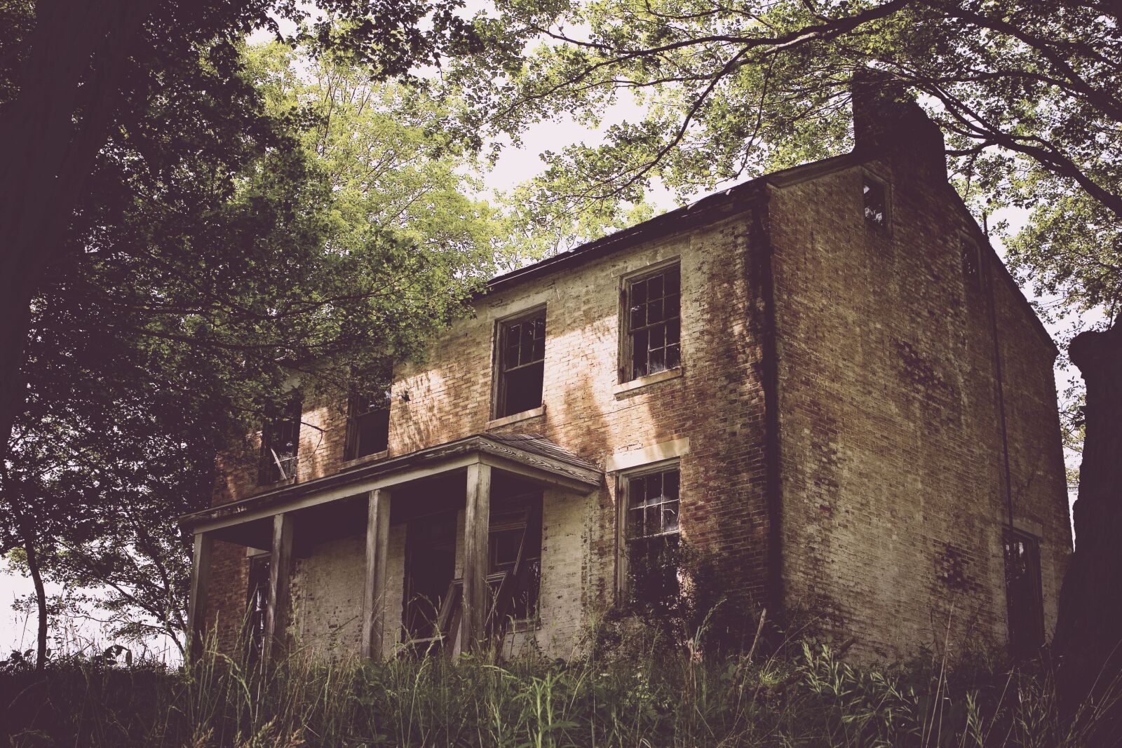 Canon EOS 20D sample photo. House, building, abandoned photography