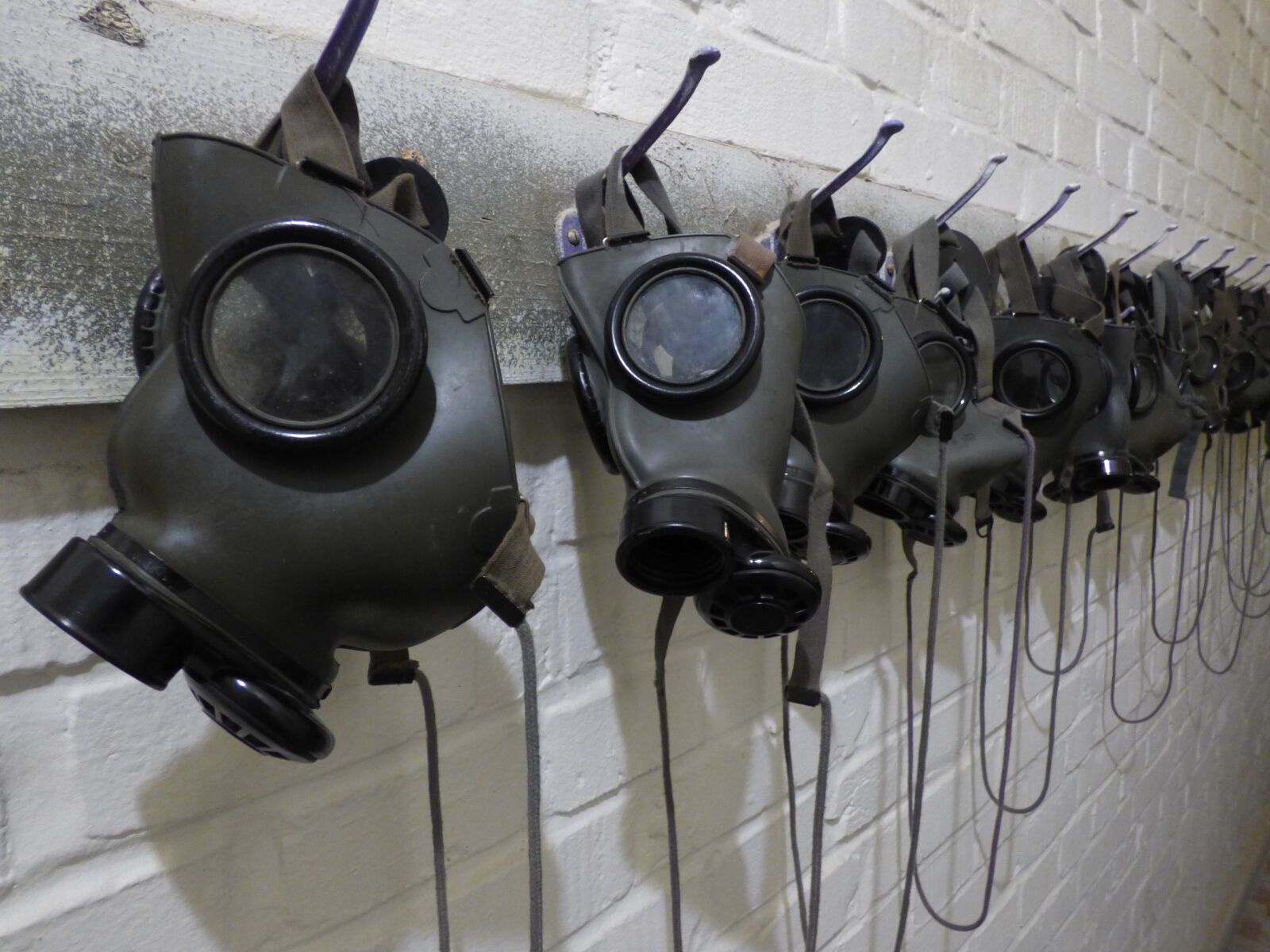 Panasonic DMC-FZ72 sample photo. Gas, gas mask, mask photography