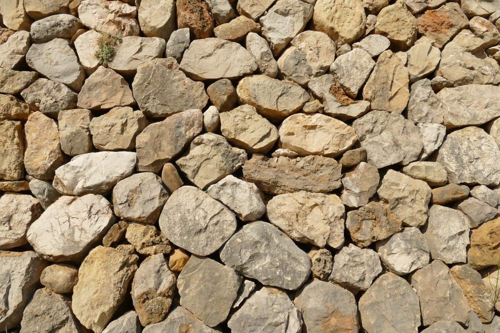 Panasonic Lumix DMC-FZ1000 sample photo. Wall, stone, natural stone photography