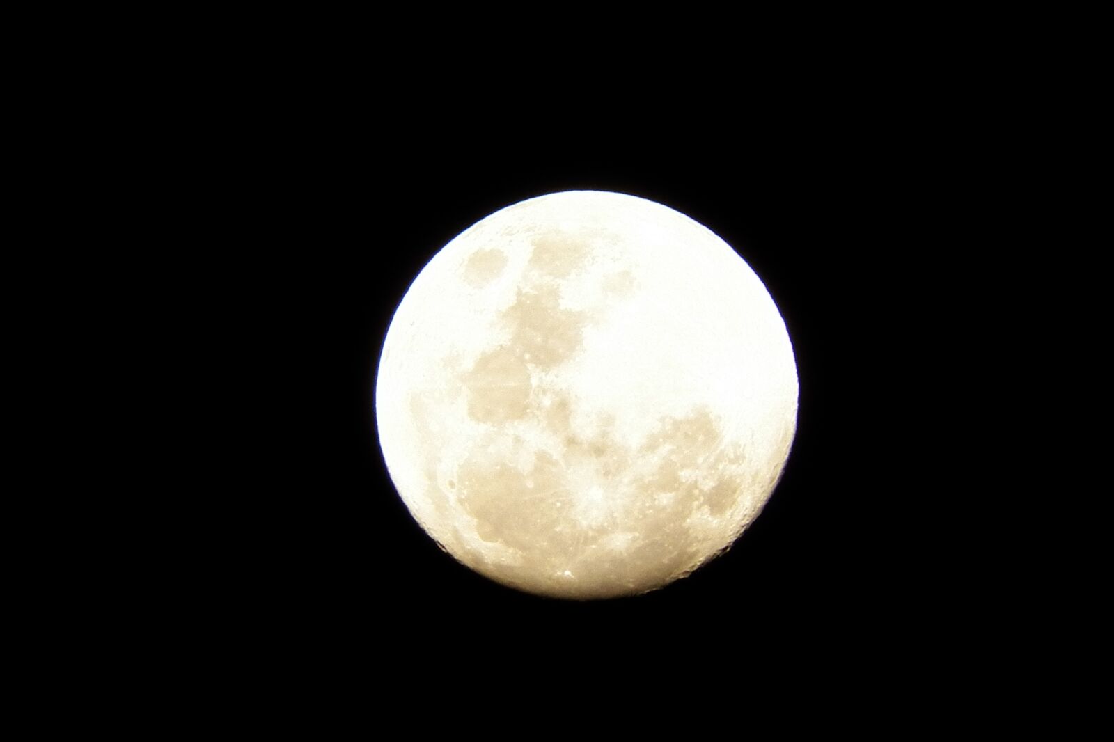 Kodak EasyShare Z990 (EasyShare Max) sample photo. Moon, full moon, night photography