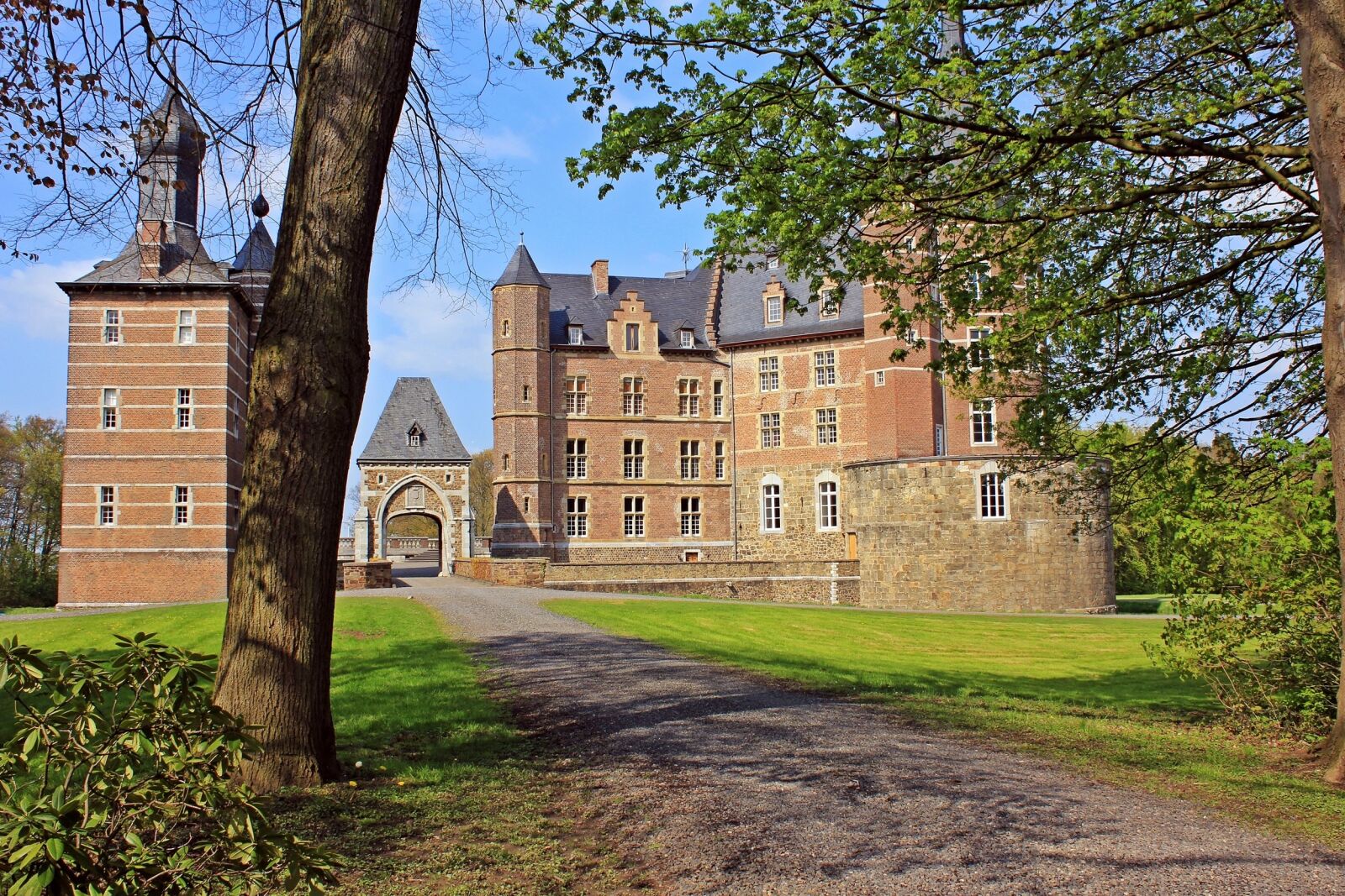 Canon EOS 550D (EOS Rebel T2i / EOS Kiss X4) sample photo. Castle, castle merode, park photography